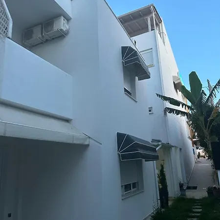 Relax House 2 *